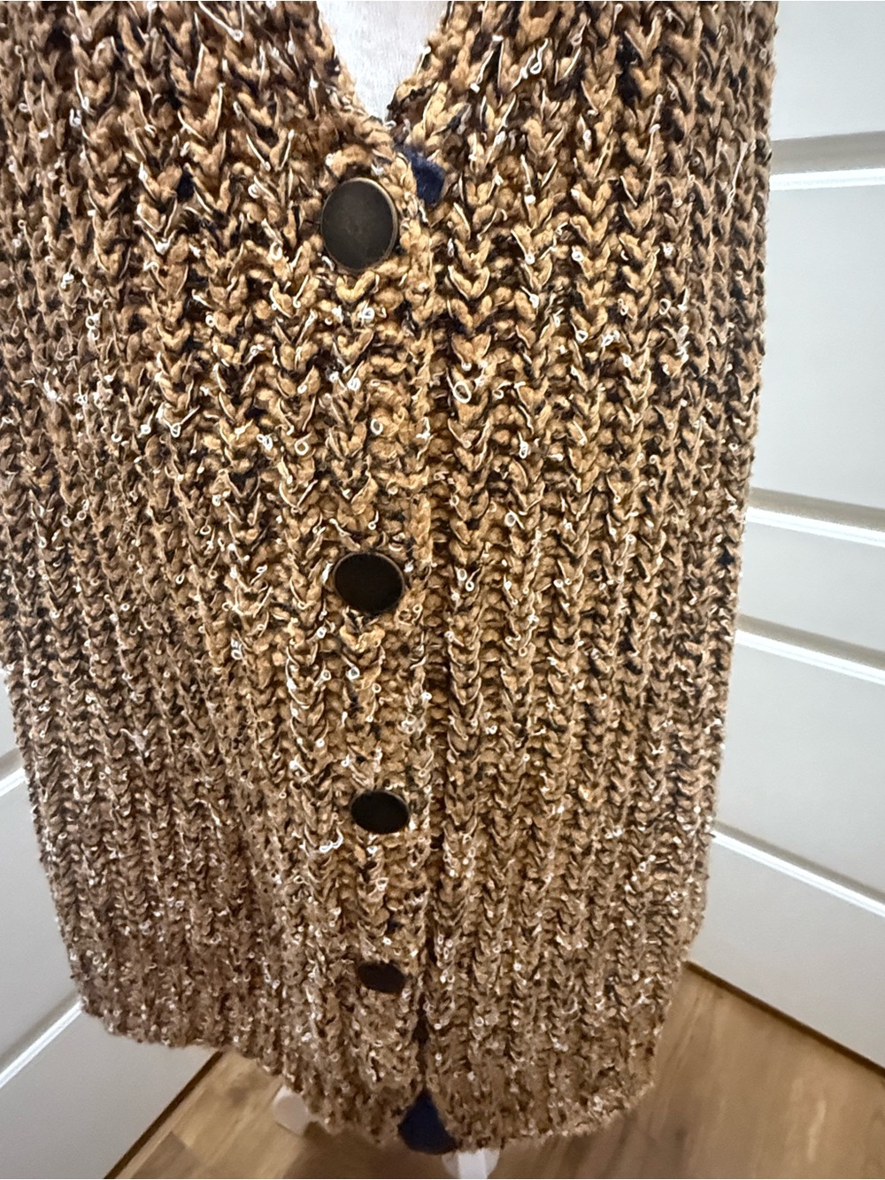 Free People. Valentina Chunky Sleeveless Tunic Sweater. Tan/Navy/White. Medium. - Picture 11 of 14